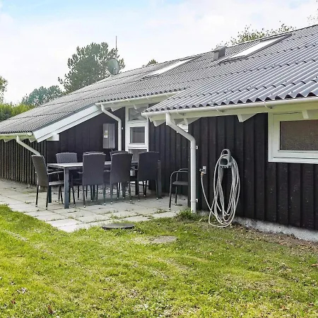 8 Person In Lb K * Ålbæk